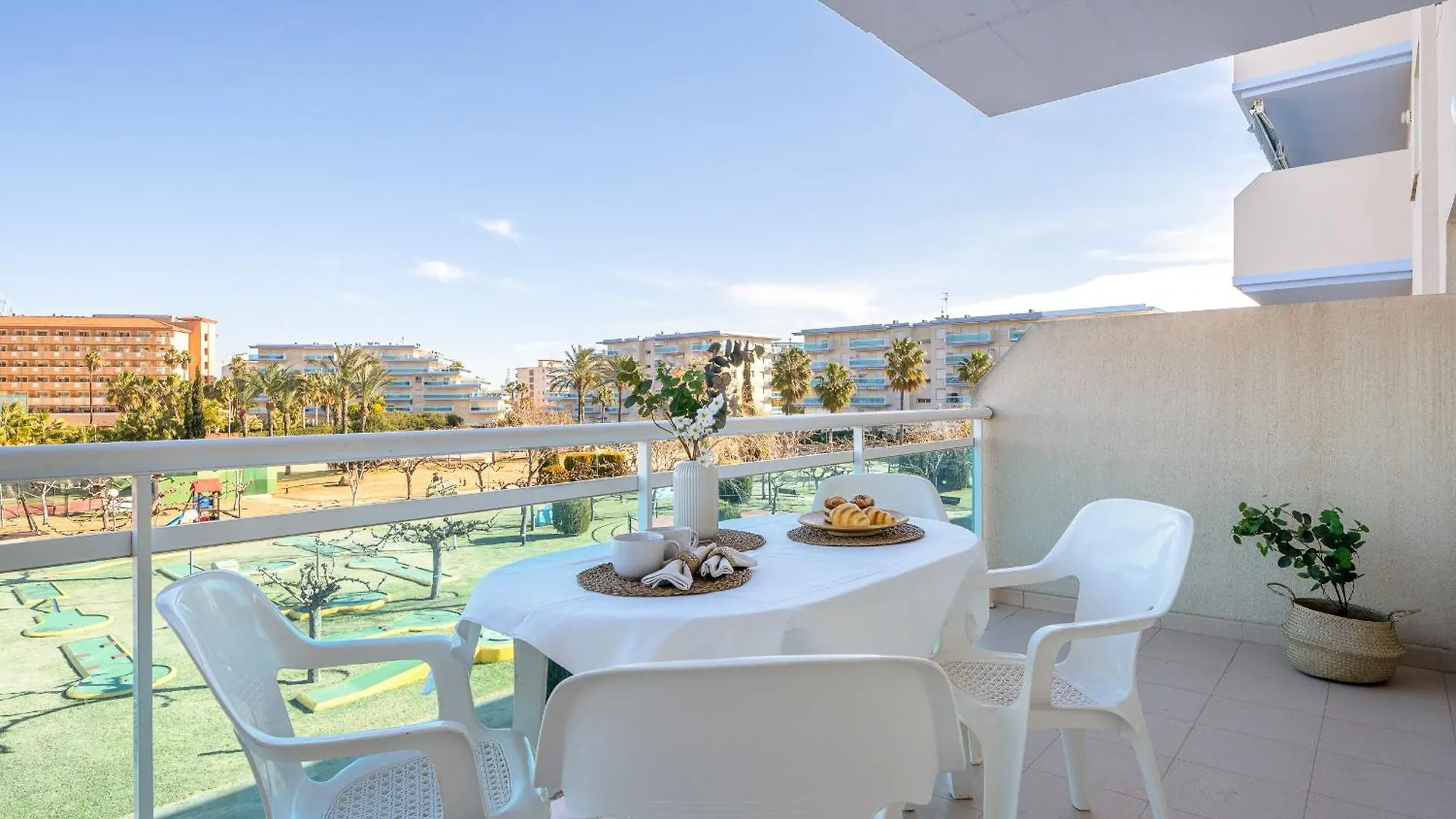 Alea Rentals - Los Juncos La Pineda 0*,  Spain