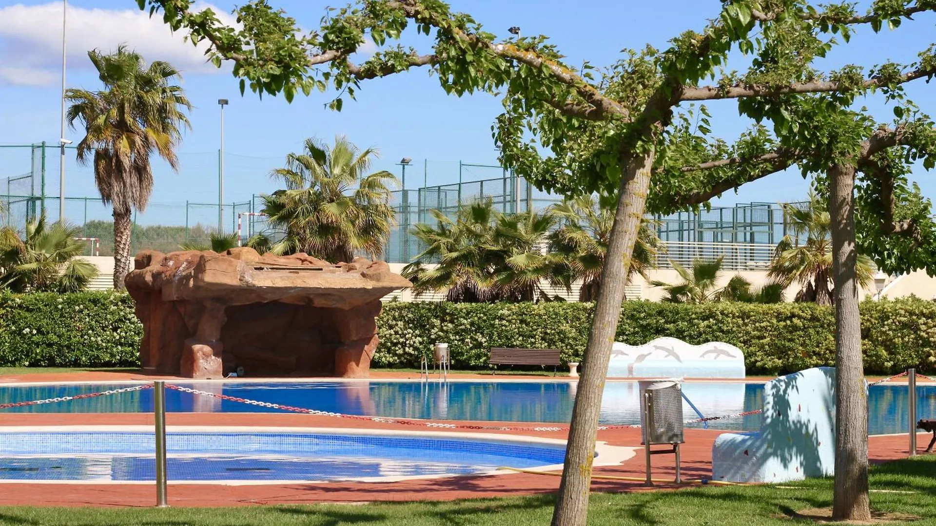 Apartment Alea Rentals - Los Juncos La Pineda Spain